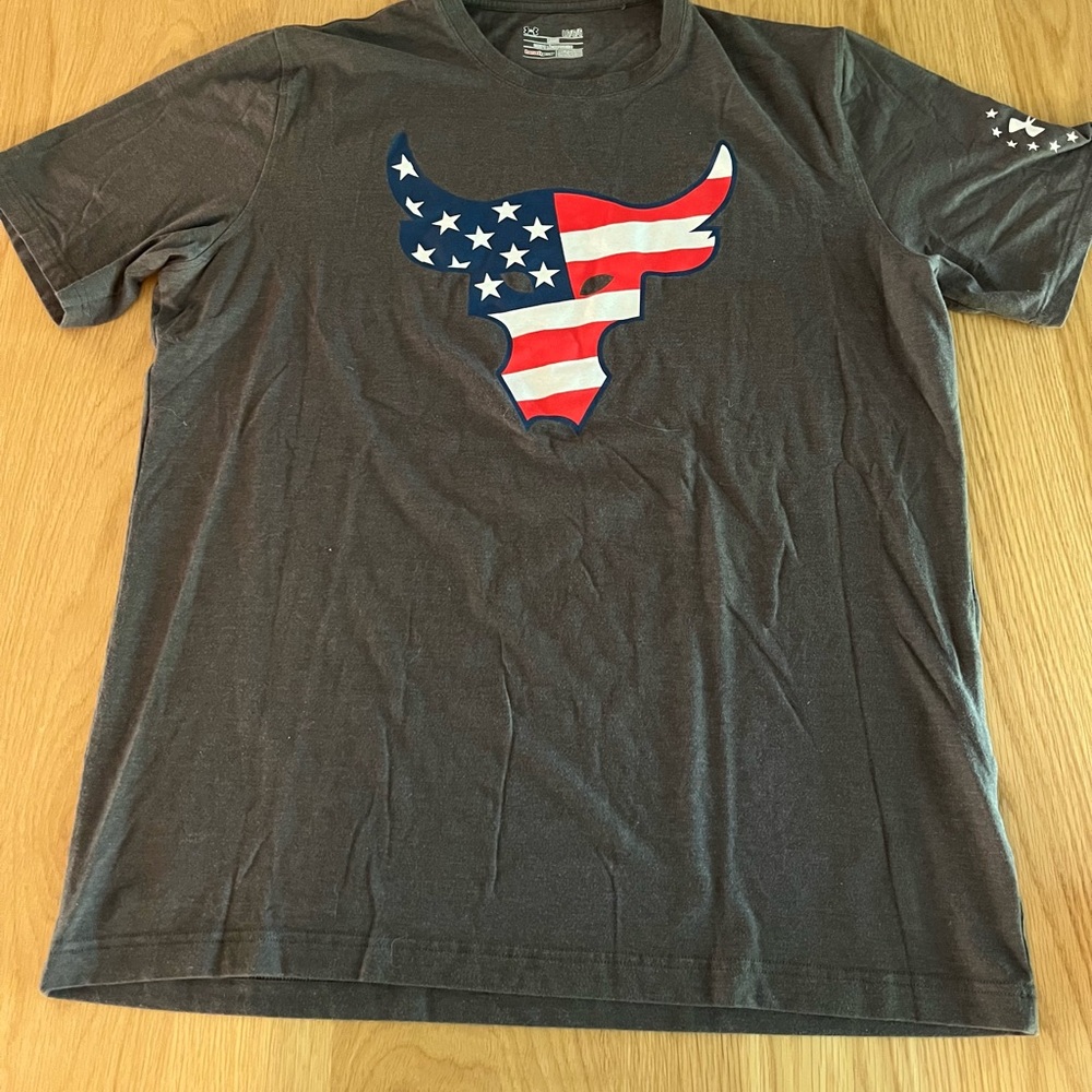 Men’s Under Armour Project Rock, Rock the Troops Shirt L